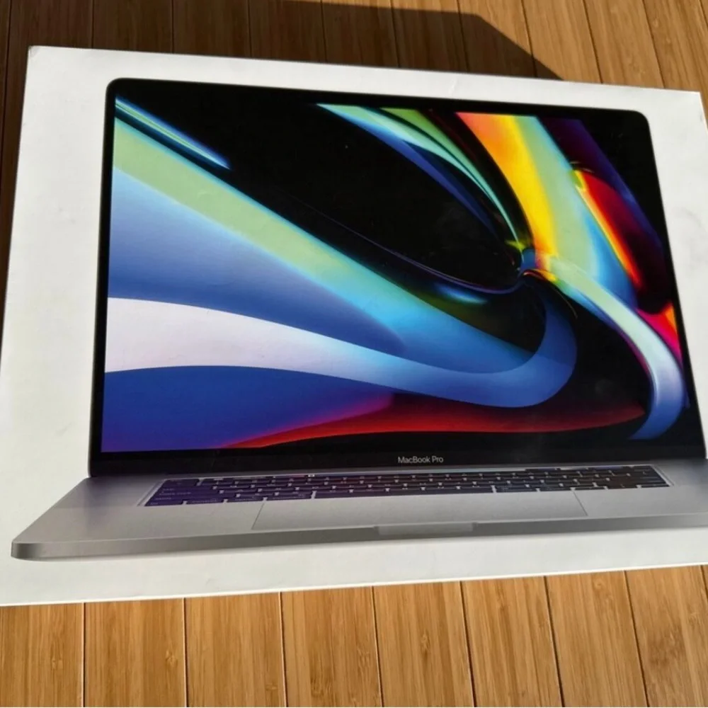 MacBook Pro 2019 Open box never Used, 16” 16GB A2141